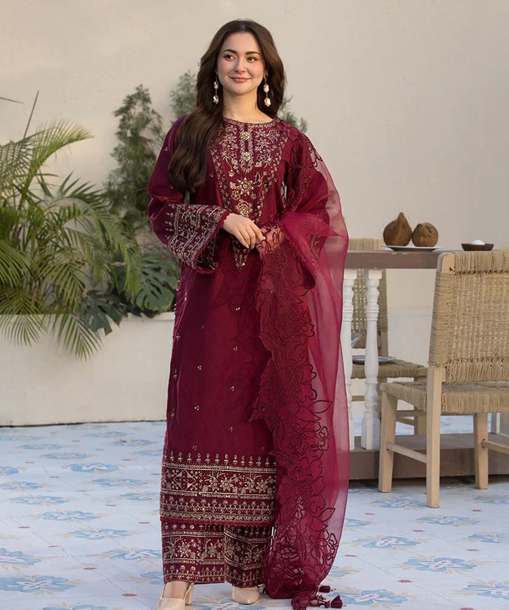 QAMLAMKAR SUMMER LAWN EMBOIDERED 3 PCS COLLECTION 2026