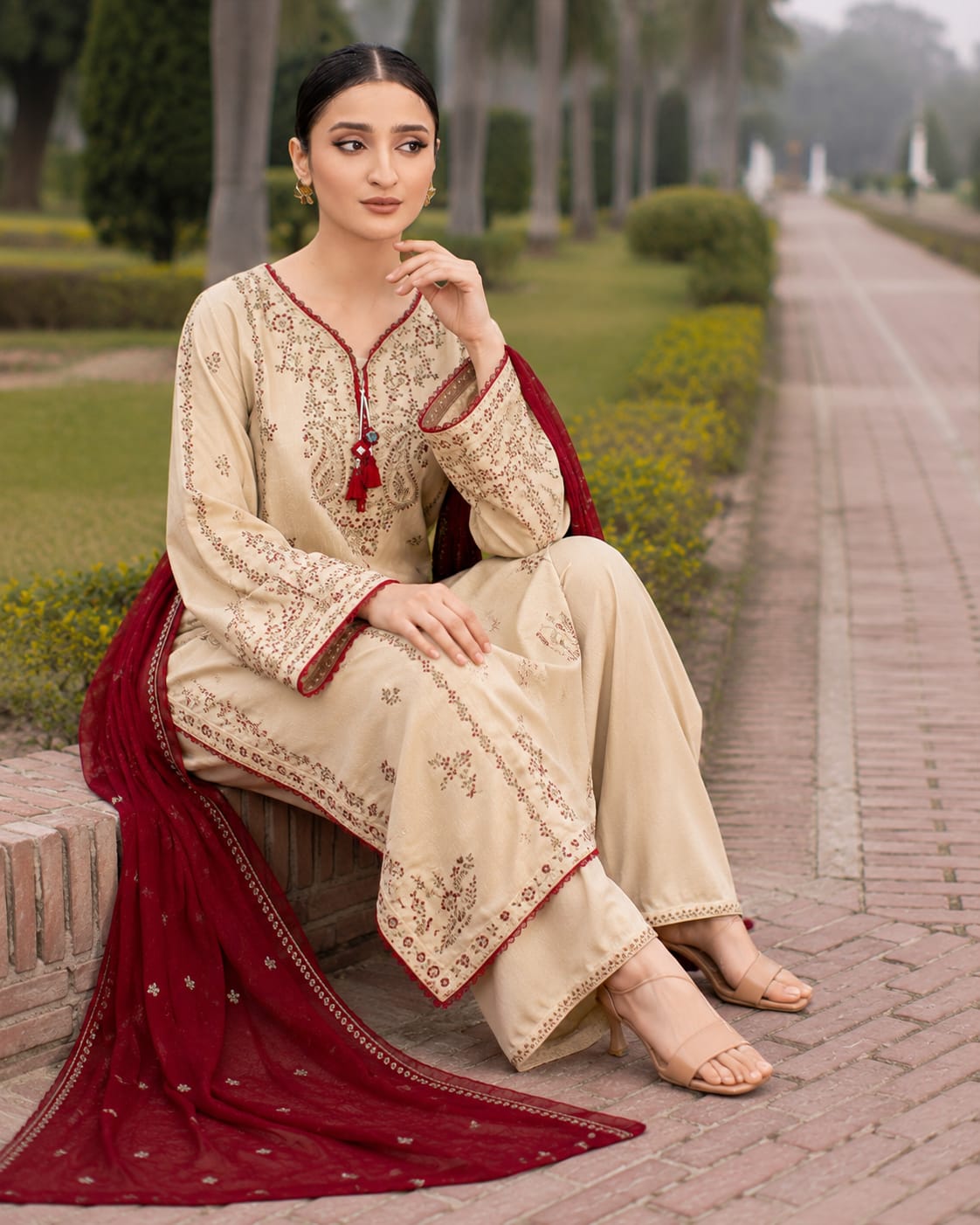 AFROZEH SUMMER LAWN EMBOIDERED 3 PCS COLLECTION 2026